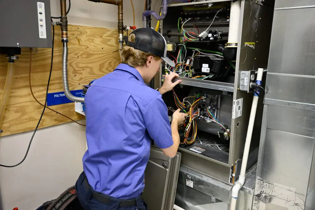 Water heater repair near me in Farmington, UT by licensed technicians