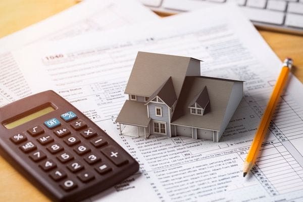 Read more about the article How to Lower Your Energy Bills